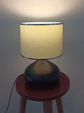 Serenay Metal Siyah Gövdeli Elite Abajur Gümüş Detay Krem Başlık thumbnail 2