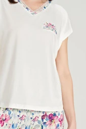 Kadın Çicek Desenli V Yaka Pijama Takımı - 2