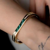 14k Altın Yeşil Mine Kelepçe Bilezik thumbnail 3