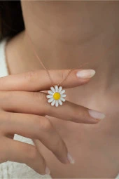 925 Ayar Papatya Kadın Gümüş Kolye thumbnail 1