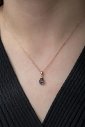 925 Ayar Minimal Mistik Topaz Taşlı Damla Kolye Kadın Gümüş Kolye thumbnail 3