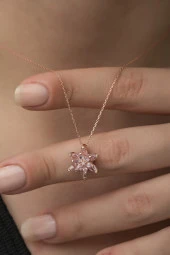 925 Ayar Pembe Lotus Çiçeği Kolye Kadın Gümüş Kolye thumbnail 1