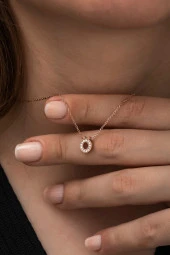 925 Ayar Harf Kolye 3 Boyutlu Ö Harfi Kadın Gümüş Kolye thumbnail 1