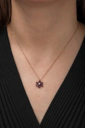 925 Ayar Mor Taşlı Çiçek Kolye Kadın Gümüş Kolye thumbnail 3
