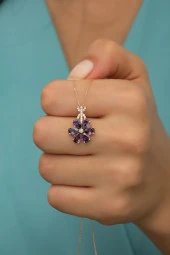925 Ayar Gümüş Mor Taşlı 6 Yaprak Lotus Çiçeği Kolye thumbnail 1