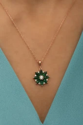 925 Ayar Gümüş Yeşil Taşlı Lotus Çiçeği Kolye thumbnail 2