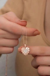 925 Ayar Gümüş Kalemli Zirkon Taşlı Kalp Kolye thumbnail 1