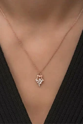 925 Ayar Gümüş Minik Parlayan Yıldız Kolye thumbnail 2