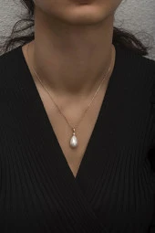 925 Ayar Gümüş Damla Model Beyaz Barok İnci Kolye thumbnail 2