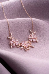 925 Ayar Gümüş Işıltılı Model Pembe Taşlı 3'Lü Çiçek  Kolye thumbnail 1