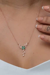 925 Ayar Gümüş Daldaki Yeşil Yonca Kolye thumbnail 2