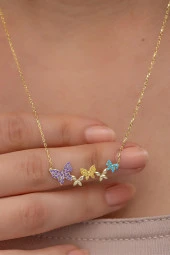 925 Ayar Gümüş Gold Kaplama Sıralı Uçuşan Kelebekler Kolye thumbnail 1