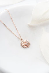 925 Ayar Gümüş Rose Kelebek Detaylı Çiçek  Kolye - 2