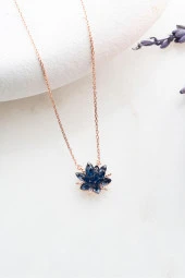 925 Ayar Gümüş Lacivert Taşlı Lotus Çiçeği Kolye thumbnail 2