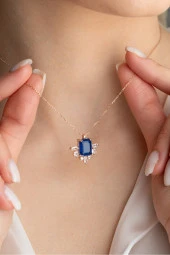 925 Ayar Gümüş Yanları Baget Taşlı Lacivert Tektaş Kolye thumbnail 2