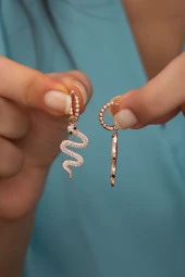 925 Ayar Gümüş Rose Yılan Tasarım Küpe thumbnail 1