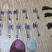 minyatür balta Ve Tabancalar 20 Tane. Lot - 1