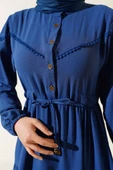 Önü Yarım Düğmeli Kat Kat Elbise İndigo thumbnail 4