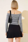Önü Büzgülü Body Gri thumbnail 3