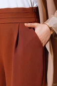 Beli Üç Katlı Bol Paça Pantolon Kahve thumbnail 4