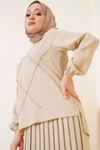 Önü Taşlı Süslemeli Krep İkili Takım Bej thumbnail 2