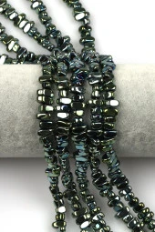 Su Yeşili Renkli Hematit Dizi 4 x 8 mm Kırık Model Kesim thumbnail 1