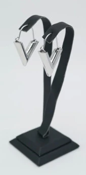 V Boru Gümüş Renk Çelik Küpe - 1