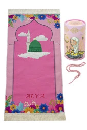 Silindir Kutulu Tesbihli İsme Özel Nakış İşlemeli Çocuk Seccade Seti Pembe thumbnail 2