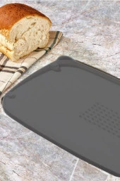 Flosoft Çift Taraflı Kaymaz Kendinden Rendeli Kesim Panosu, Asılabilir Geniş Kesme Tahtası 25x37 cm Füme - 2