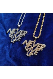 Iced Taşlı Never Give Up Kolye - 2