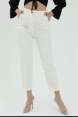 Yüksek Bel Önü Pileli Havuç Pantolon - Ekru thumbnail 3