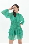Büzgülü Puantiyeli Şifon Elbise - Yeşil thumbnail 1