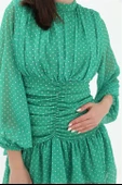 Büzgülü Puantiyeli Şifon Elbise - Yeşil thumbnail 8