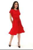 Bisiklet Yaka Beli Büzgülü Kemerli Elbise - Kırmızı thumbnail 4