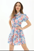 Gömlek Yaka Önü Düğmeli Beli Kuşaklı Çiçek Desen Elbise - Mavi thumbnail 3