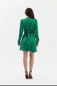 Kruvaze Yaka Metal Tokalı Saten Elbise - Yeşil thumbnail 7