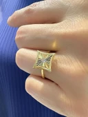 Özel Tasarım Modern Stil Prizma Kalemli 8 Ayar Altın Yüzük thumbnail 1