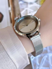 FERRO Silver Hasır Kordonlu Renk Atmaz 30 Metre Suya Dayanıklı Özel Tasarım Kadın KolSaati 21234 thumbnail 3