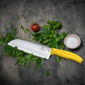 Victorinox Swiss Classic 17cm Santoku Bıçağı Sarı 6.8526.17L8B thumbnail 5