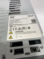 Danfoss FC 102 VLT HVAC 5.5 kW Sürücü 131B4216 2.El thumbnail 3