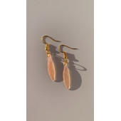 Yanardöner Pembe ve Turuncu Gold Aksesuar Simetrik Şekil Küçük Sallantılı Epoksi Küpe El Yapımı thumbnail 1