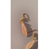 Yanardöner Pembe ve Turuncu Gold Aksesuar Simetrik Şekil Küçük Sallantılı Epoksi Küpe El Yapımı thumbnail 7