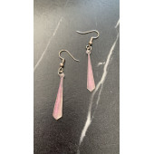 Yanardöner Pembe ve Turuncu Gümüş Aksesuar Minik Piramit Şekil Sallantılı Epoksi Küpe El Yapımı thumbnail 1