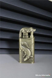 Silvio Monetti Bronz Kabartmalı Timsal İşlemeli Gazlı Çakmak 24CSM803MR02 thumbnail 1