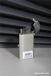 Silvio Monetti Gümüş Özel Tasarım Kapaklı Saatli Model Gazlı Çakmak 24CSM809MR02 thumbnail 3