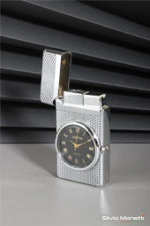 Silvio Monetti Gümüş Özel Tasarım Kapaklı Saatli Model Gazlı Çakmak 24CSM810MTRR02 thumbnail 3