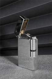 Silvio Monetti  Metalik Renk Özel Tasarım Kapaklı Gazlı Çakmak  24CSM874MR05 thumbnail 2