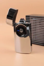 Silvio Monetti Led Fenerli Göstergeli Elektronik Şarjlı Çakmak - SMCK675USBR03 thumbnail 2