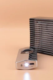 Silvio Monetti Led Fenerli Göstergeli Elektronik Şarjlı Çakmak - SMCK675USBR03 thumbnail 3