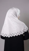 Krem Pratik Hazır Geçmeli Tesettür Eşarp Fukuro Kumaş Piliseli Çiçek Desenli Lazer Kesim 1829_40 - 4